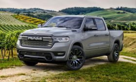 Stellantis решил отложить старт электрического пикапа Ram и сделал ставку на Ramcharger